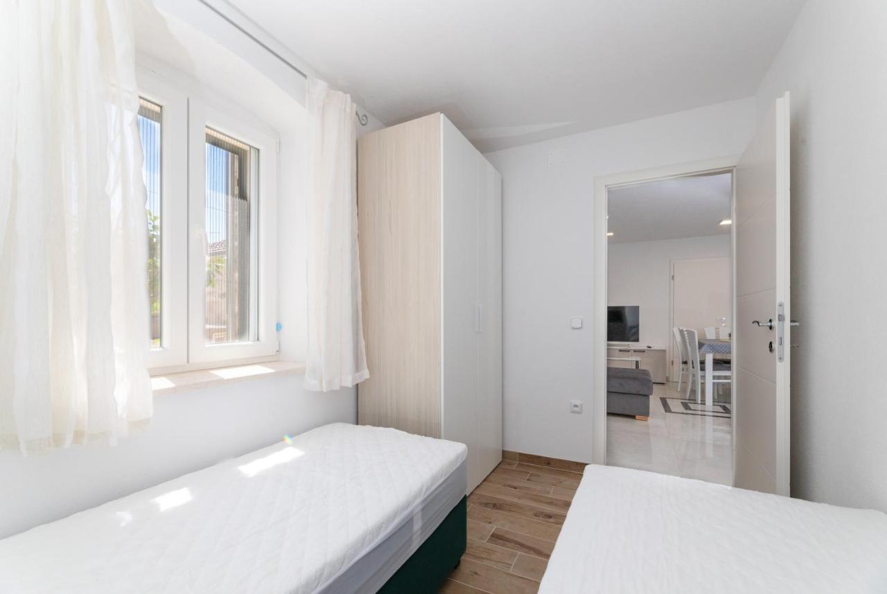 Apartmani Canaki スペタル エクステリア 写真