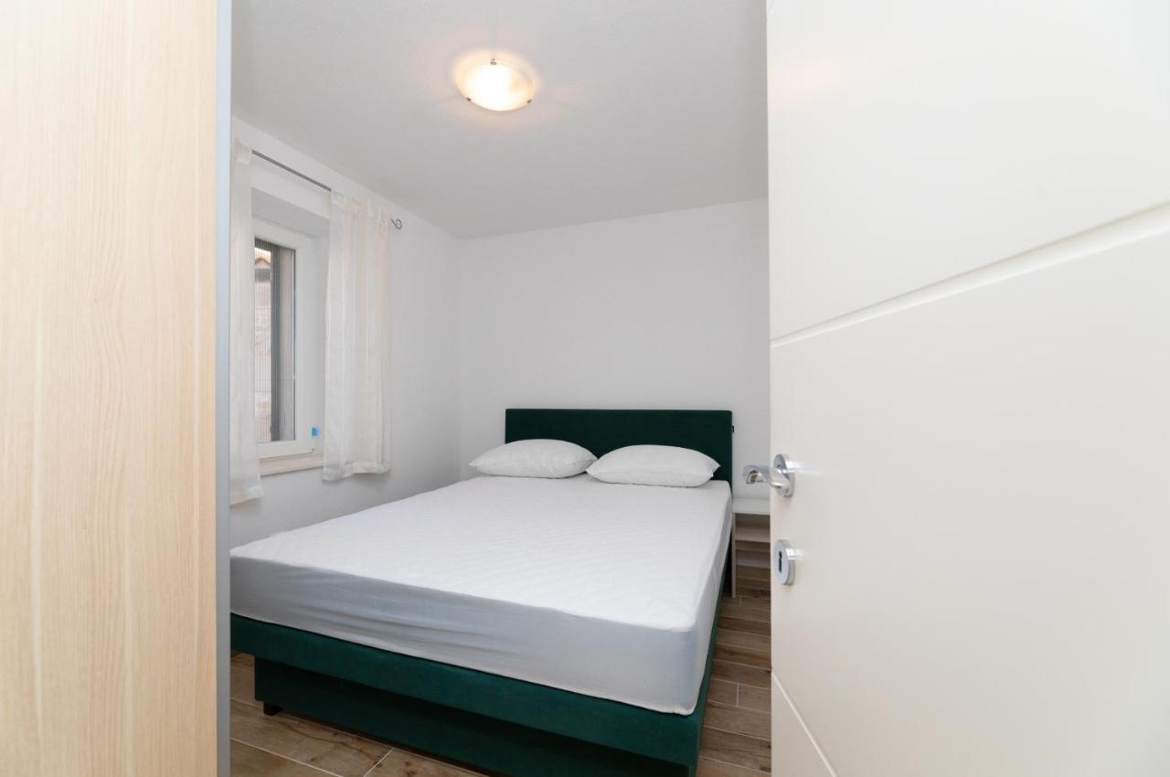 Apartmani Canaki スペタル エクステリア 写真